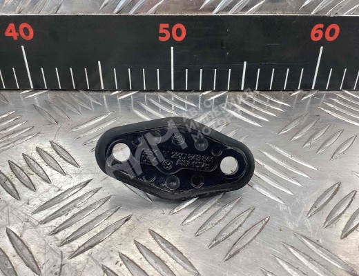 Ответная часть (скоба) замка двери Volkswagen Caddy III (2K) 2004-2010  Volkswagen Caddy Caddy III (2K) 2004-2010