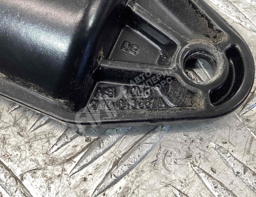 Ответная часть (скоба) замка двери Volkswagen Caddy III (2K) 2004-2010  Volkswagen Caddy Caddy III (2K) 2004-2010