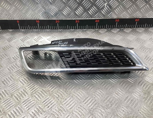 Решетка радиатора Nissan Micra III (K12) 2002-2010  Nissan Micra Micra III (K12) 2002-2010