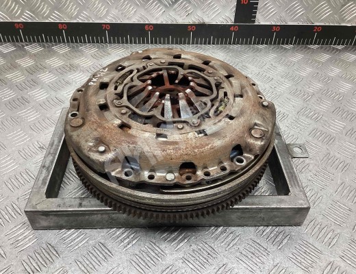 Маховик Opel Vectra C 2002-2005  Opel Vectra Vectra C 2002-2005