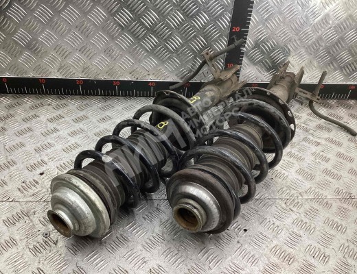 Стойка передняя правая Opel Zafira B 2005-2008  Opel Zafira Zafira B 2005-2008