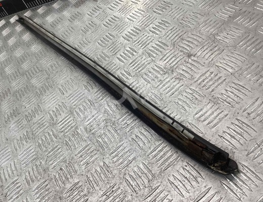 Молдинг стекла лобового Opel Vectra B 1995-1999  Opel Vectra Vectra B 1995-1999