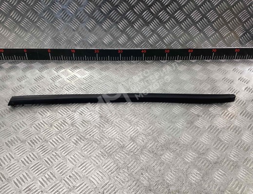 Молдинг стекла лобового Opel Vectra B 1999-2002 рестайлинг  Opel Vectra Vectra B 1999-2002 рестайлинг