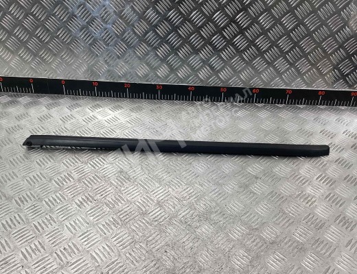 Молдинг стекла лобового Opel Vectra B 1999-2002 рестайлинг  Opel Vectra Vectra B 1999-2002 рестайлинг