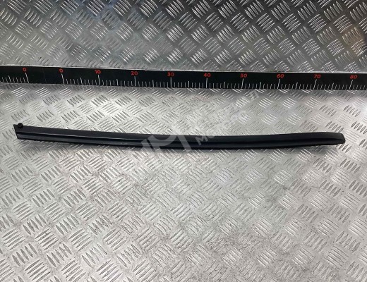 Молдинг стекла лобового Opel Vectra B 1999-2002 рестайлинг  Opel Vectra Vectra B 1999-2002 рестайлинг