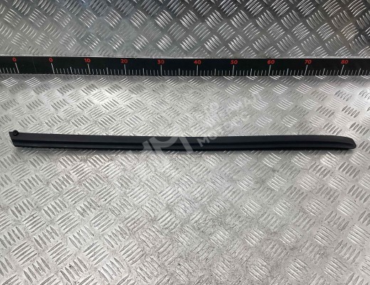 Молдинг стекла лобового Opel Vectra B 1999-2002 рестайлинг  Opel Vectra Vectra B 1999-2002 рестайлинг