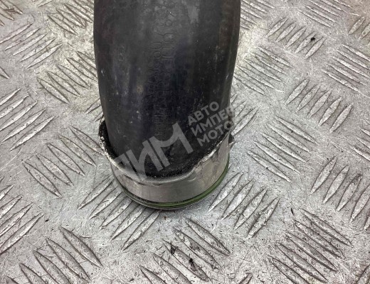 Патрубок интеркулера Volkswagen Passat B5+ (3B) 2000-2005 рестайлинг  Volkswagen Passat Passat B5+ (3B) 2000-2005 рестайлинг