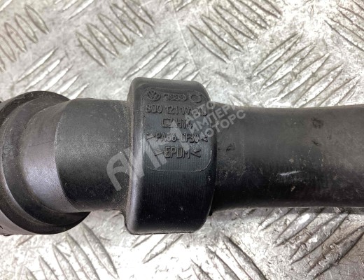 Патрубок радиатора Volkswagen Passat B5+ (3B) 2000-2005 рестайлинг  Volkswagen Passat Passat B5+ (3B) 2000-2005 рестайлинг