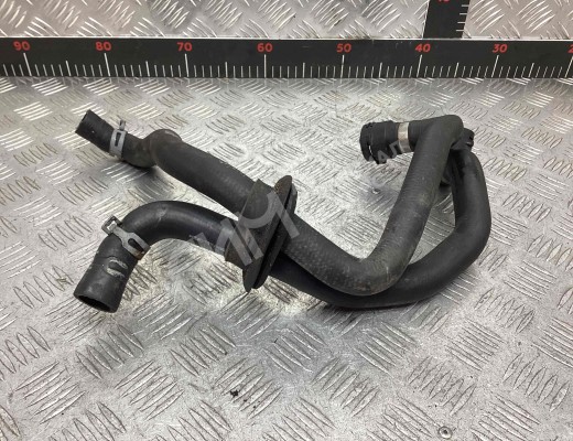 Патрубок отопителя (печки) Volkswagen Passat B5+ (3B) 2000-2005 рестайлинг  Volkswagen Passat Passat B5+ (3B) 2000-2005 рестайлинг