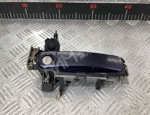 Ручка наружная передняя левая Audi A4 B6 (8EC, 8E5) 2000-2004  Audi A4 A4 B6 (8EC, 8E5) 2000-2004