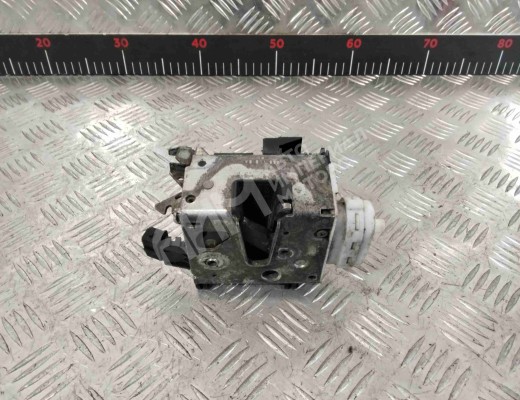 Замок двери передней правой Audi 100 C4 (4A) 1990-1995  Audi 100 100 C4 (4A) 1990-1995