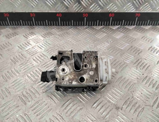 Замок двери передней правой Audi A6 C4 (4A) 1994-1997  Audi A6 A6 C4 (4A) 1994-1997