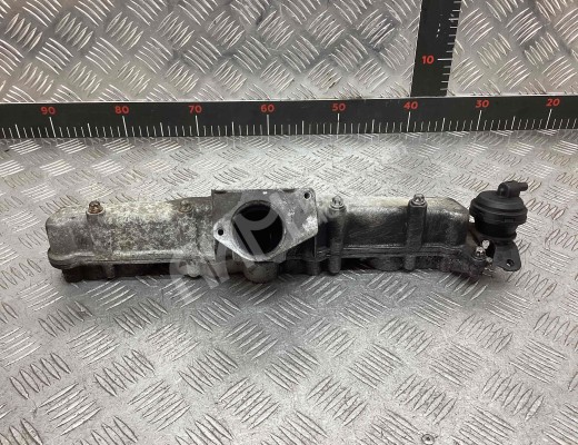 Коллектор впускной Opel Vectra C 2002-2005  Opel Vectra Vectra C 2002-2005