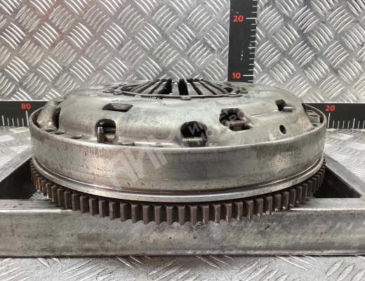 Маховик Opel Astra H 2007-2010 рестайлинг  Opel Astra Astra H 2007-2010 рестайлинг
