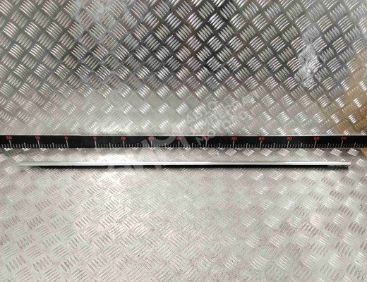 Молдинг стекла двери передней левой наружный Volkswagen Passat B6 (3C) 2005-2010  Volkswagen Passat Passat B6 (3C) 2005-2010