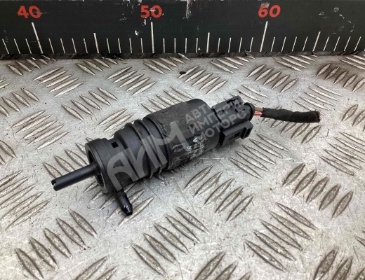 Насос (моторчик) омывателя фар Audi A8 D3 (4E) 2007-2009 2-й рестайлинг  Audi A8 A8 D3 (4E) 2007-2009 2-й рестайлинг