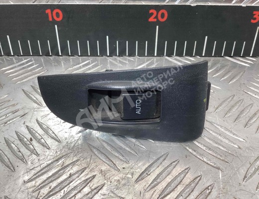 Кнопка стеклоподъемника заднего правого Toyota Avensis II (T250) 2003-2008  Toyota Avensis Avensis II (T250) 2003-2008