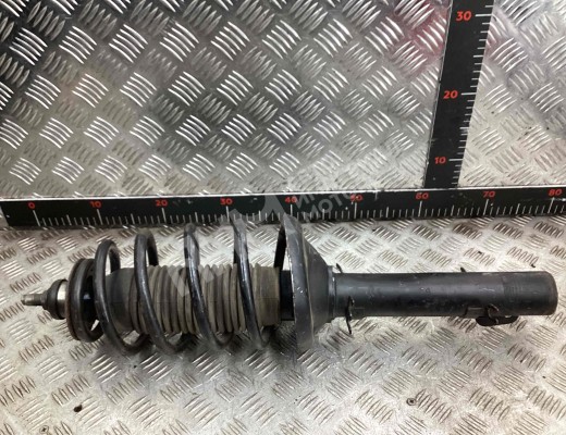 Стойка передняя левая Volkswagen Golf IV (1J) 1997-2004  Volkswagen Golf Golf IV (1J) 1997-2004