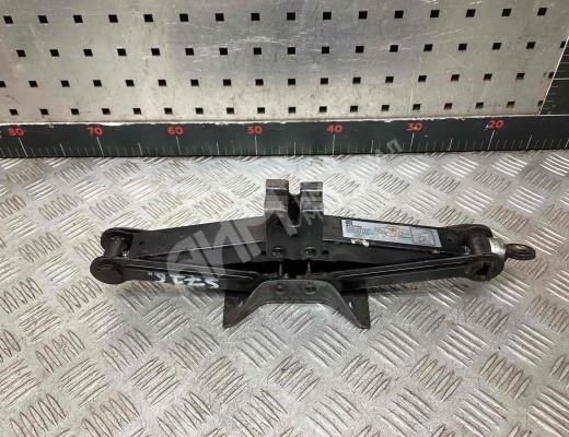 Домкрат Mitsubishi Space Wagon III 1998-2004  Mitsubishi Space Wagon Space Wagon III 1998-2004