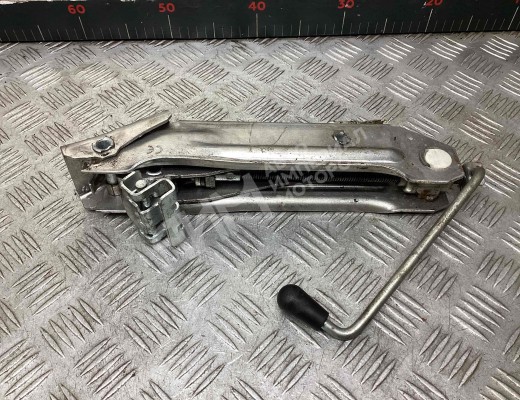 Домкрат Volkswagen Passat B5+ (3B) 2000-2005 рестайлинг  Volkswagen Passat Passat B5+ (3B) 2000-2005 рестайлинг