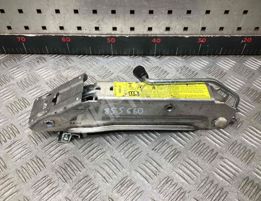 Домкрат Audi A4 B6 (8EC, 8E5) 2000-2004  Audi A4 A4 B6 (8EC, 8E5) 2000-2004