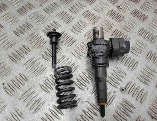Форсунка Volkswagen Golf IV (1J) 1997-2004  Volkswagen Golf Golf IV (1J) 1997-2004