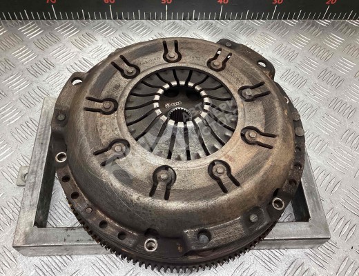 Маховик Audi A4 B5 (8D) 1994-1999  Audi A4 A4 B5 (8D) 1994-1999