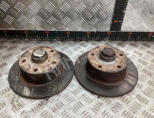 Диск тормозной задний Audi A4 B5 (8D) 1994-1999  Audi A4 A4 B5 (8D) 1994-1999