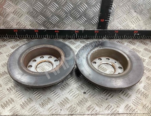 Диск тормозной задний Volkswagen Caddy III (2K) 2010-2015 рестайлинг  Volkswagen Caddy Caddy III (2K) 2010-2015 рестайлинг