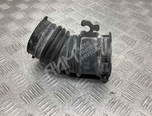 Патрубок воздушного фильтра Mazda 6 I (GG) 2002-2005  Mazda 6 6 I (GG) 2002-2005