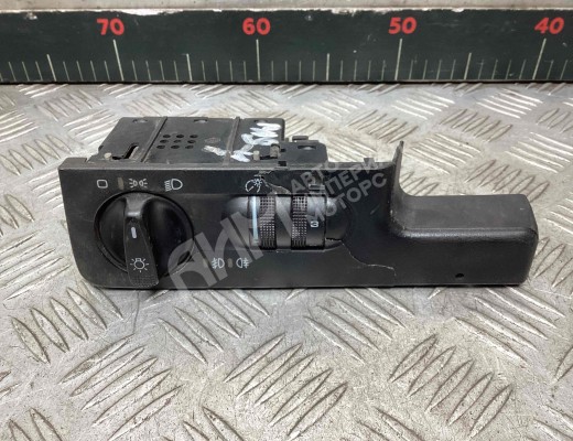 Блок управления светом Volkswagen Passat B4 (3A) 1993-1997  Volkswagen Passat Passat B4 (3A) 1993-1997