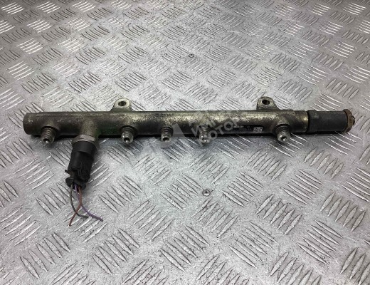 Датчик давления топлива Nissan Primera III (P12) 2002-2008  Nissan Primera Primera III (P12) 2002-2008