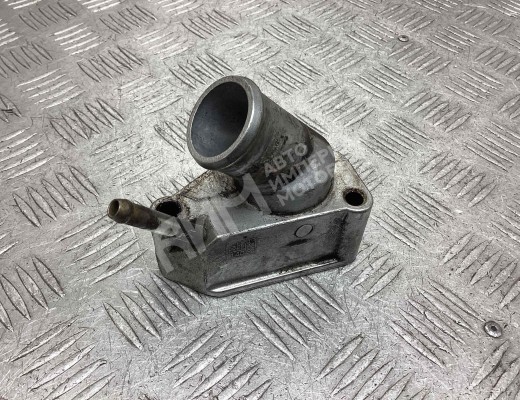 Фланец (тройник) системы охлаждения Opel Omega B 1994-1999  Opel Omega Omega B 1994-1999