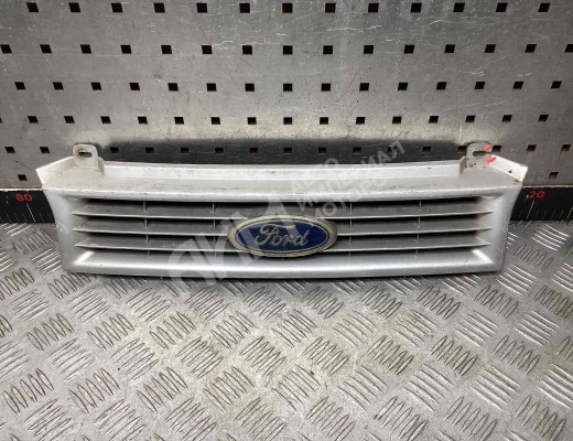 Решетка радиатора Ford     