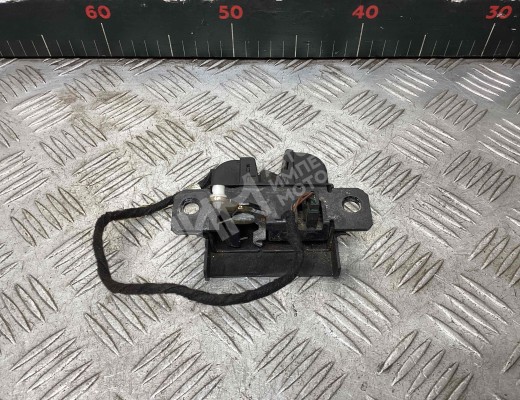 Замок багажника Volkswagen Golf IV (1J) 1997-2004  Volkswagen Golf Golf IV (1J) 1997-2004