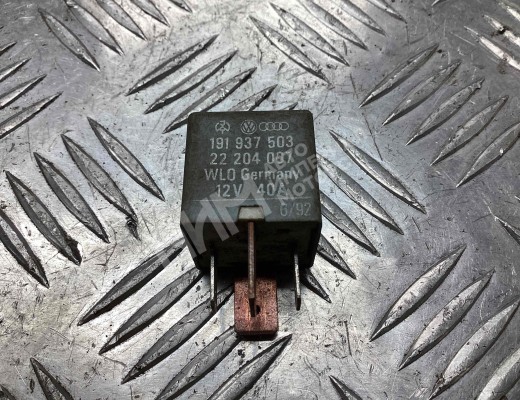 Реле стеклоочистителей (дворников) Audi 100 C3 1982-1991  Audi 100 100 C3 1982-1991
