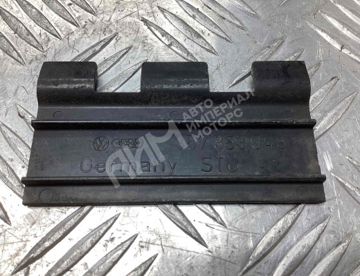 Кронштейн Volkswagen Passat B3 1988-1993  Volkswagen Passat Passat B3 1988-1993