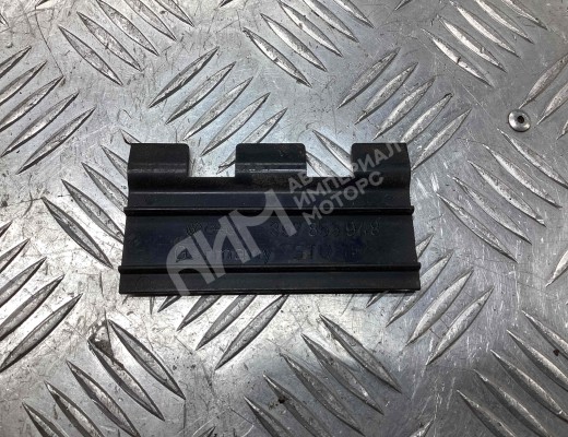 Кронштейн Volkswagen Passat B3 1988-1993  Volkswagen Passat Passat B3 1988-1993