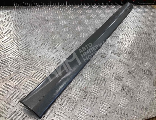 Молдинг двери передней правой Chrysler Voyager IV (RG) 2001-2008  Chrysler Voyager Voyager IV (RG) 2001-2008