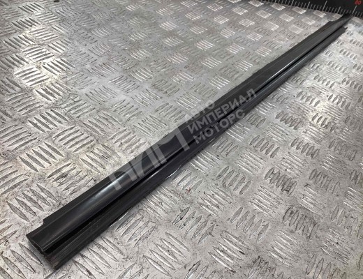 Молдинг стекла двери передней правой наружный Chrysler Voyager IV (RG) 2001-2008  Chrysler Voyager Voyager IV (RG) 2001-2008