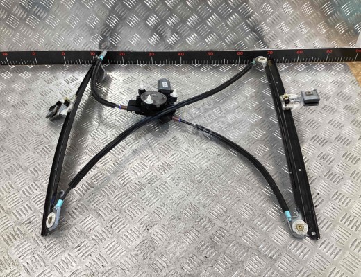 Стеклоподъемник передний правый Chrysler Voyager IV (RG) 2001-2008  Chrysler Voyager Voyager IV (RG) 2001-2008