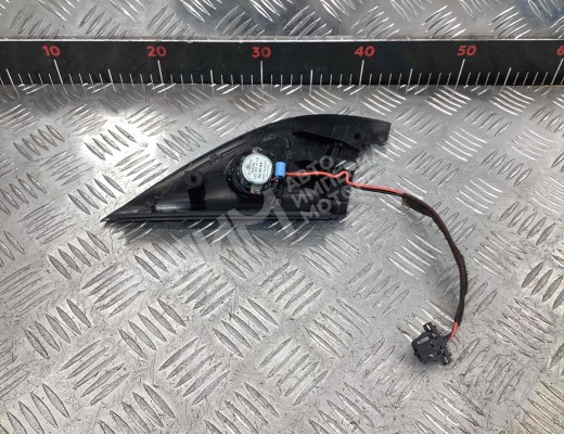 Заглушка зеркала правого Volkswagen Golf IV (1J) 1997-2004  Volkswagen Golf Golf IV (1J) 1997-2004
