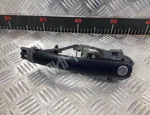 Ручка наружная передняя правая Volkswagen Golf IV (1J) 1997-2004  Volkswagen Golf Golf IV (1J) 1997-2004