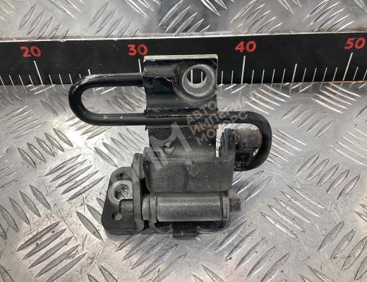 Петля двери передней правой Volkswagen Golf IV (1J) 1997-2004  Volkswagen Golf Golf IV (1J) 1997-2004