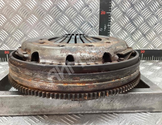 Маховик Audi A4 B5 (8D) 1999-2001 рестайлинг  Audi A4 A4 B5 (8D) 1999-2001 рестайлинг