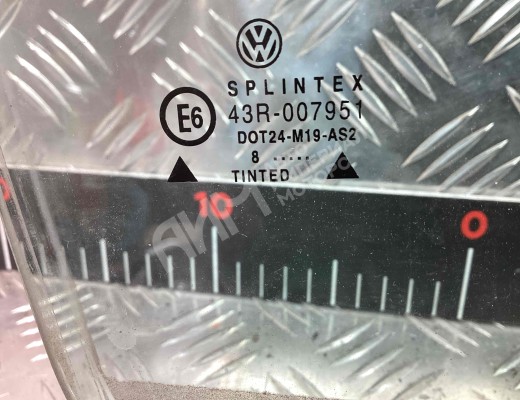 Стекло двери передней правой Volkswagen Golf IV (1J) 1997-2004  Volkswagen Golf Golf IV (1J) 1997-2004