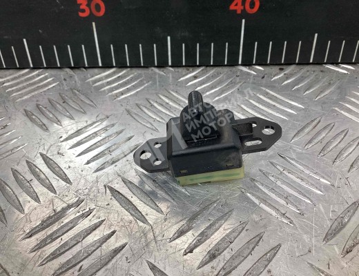 Кнопка центрального замка Chrysler Voyager IV (RG) 2001-2008  Chrysler Voyager Voyager IV (RG) 2001-2008