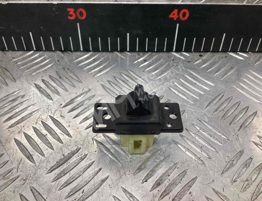 Кнопка стеклоподъемника переднего правого Chrysler Voyager IV (RG) 2001-2008  Chrysler Voyager Voyager IV (RG) 2001-2008