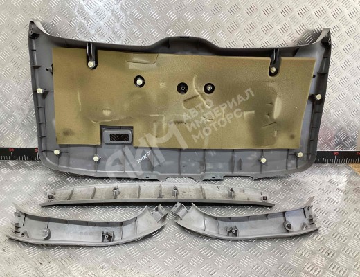 Обшивка крышки багажника Mazda Premacy I (CP) 1999-2005  Mazda Premacy Premacy I (CP) 1999-2005