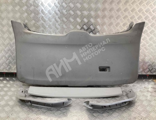 Обшивка крышки багажника Mazda Premacy I (CP) 1999-2005  Mazda Premacy Premacy I (CP) 1999-2005